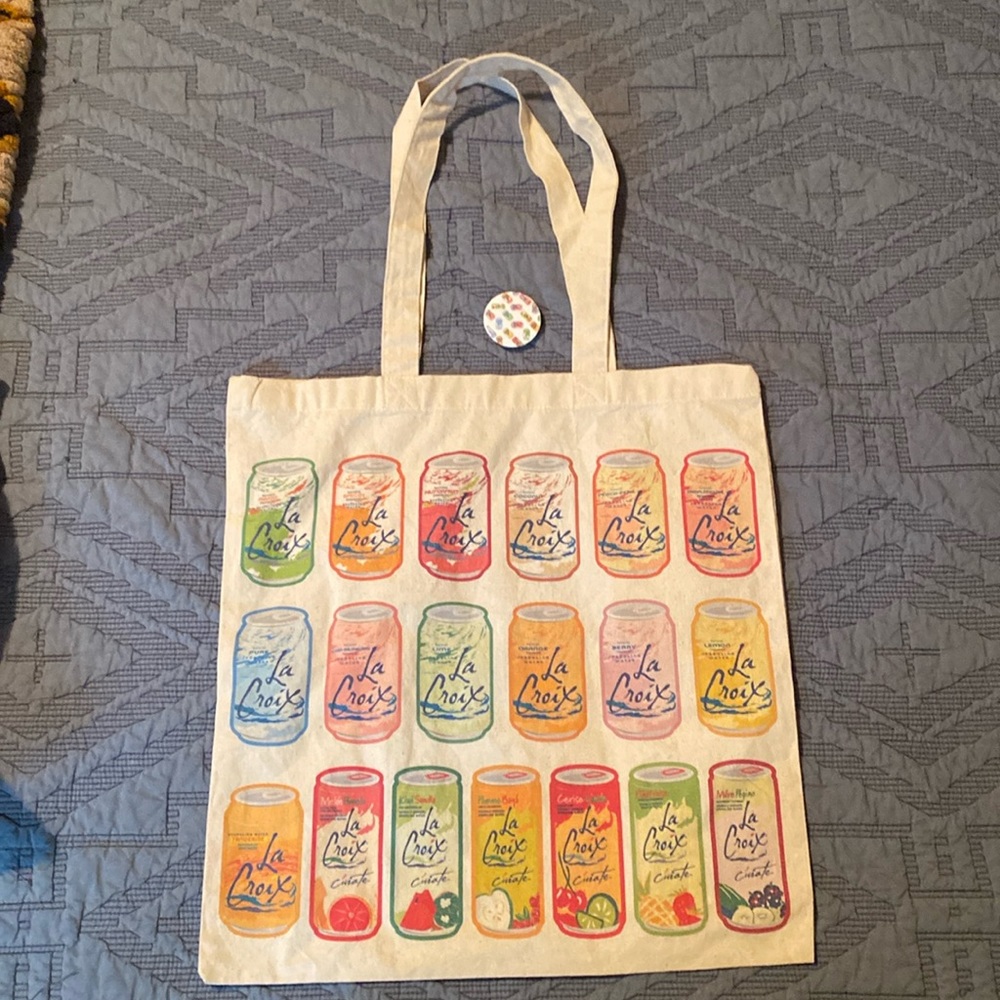 LaCroix tote and pop socket set